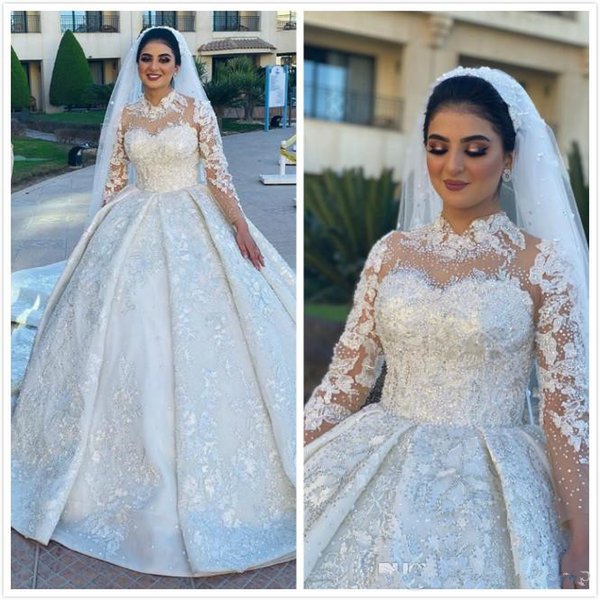 2022 Arabic Aso Ebi Sparkly Sexy Vintage Wedding Gowns Lace Crystals Plus Size Long Sleeves Bridal Party Dresses